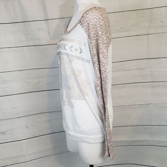 3/$25 Daytrip Buckle long sleeve tee bling medium - Picture 3 of 6